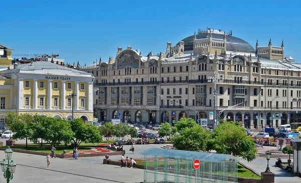 Moskwa Rosja 2012 Plac Teatralny Jest Placem Centrum Moskwy Położony — Zdjęcie stockowe