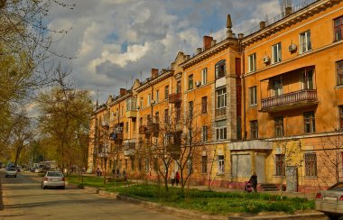 Ukrayna, Novomoskovsk 04 / 17 / 2012. Ukrayna 'nın Dinyeper Nehri' nin sol kolu olan Samara Nehri 'nin sağ kıyısında yer alan Dnipropetrovsk bölgesinde bir şehir..