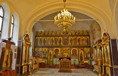 Kerch, Kırım 'ın doğusunda, Kerch Boğazı kıyısında bir şehirdir. Önceki isimleri: ital. Bosphoro Cimmerio, Vospro, Cerchio, antik Yunan. - Evet. Kahraman Şehir.