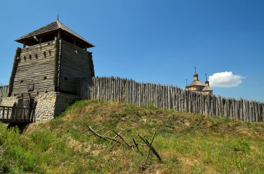Khortitsa Dinyeper Nehri 'nin aşağısındaki Zaporozhye şehrinde bulunan Dinyeper' deki en büyük adadır. Ulusal Tarihi ve Kültürel Rezerv. Khorytsya 