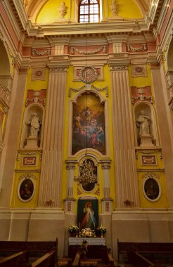 Ukrayna, Lutsk 10 / 28 / 2013. Kutsal Havariler Katedrali Peter ve Paul, Lutsk şehrinde işlevsel bir Roma Katolik katedrali. Kilise, Lutsk piskoposluğunun katedralidir..