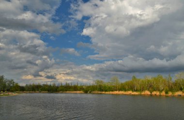 Samara Nehri Ukrayna 'da, Dinyeper' in (Karadeniz havzasının) sol kolu. Nehrin uzunluğu 311 km.. 