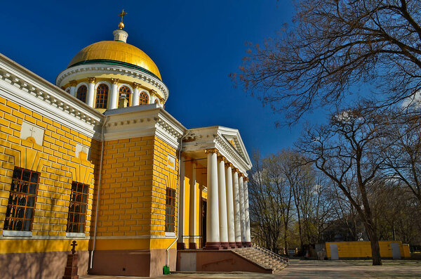 The Transfiguration Cathedral of the Dnieper is one of the cathedrals of the Dnepropetrovsk diocese. Completed with construction in the style of classicism. An architectural monument of national importance.