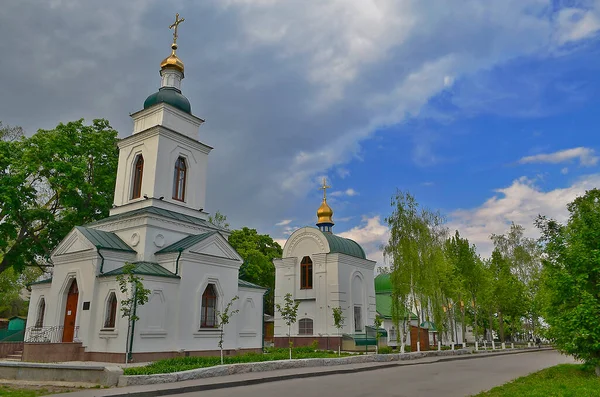 ポルタヴァ Poltava ウクライナ北東部のドニエプル低地に位置する都市である ヴォルスカ川に位置しています 重要な文化センター 主要な交通のハブ — ストック写真