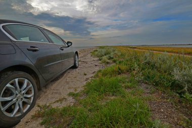 Sivash, Azov Denizi 'nin batısında yer alan bir körfezdir. Sivash Kırım yarımadasını anakaradan ayırıyor.