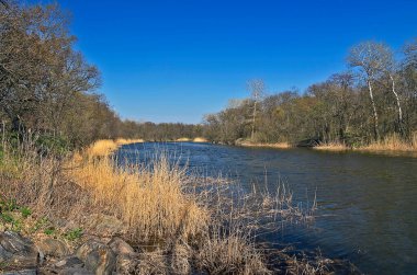 Samara Nehri Ukrayna 'da, Dinyeper' in (Karadeniz havzasının) sol kolu. Nehrin uzunluğu 311 km.. 
