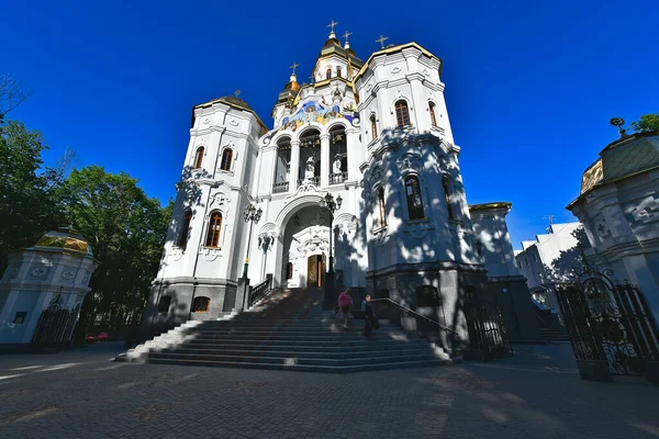 Ukraine Kharkov 2018 米尔荷尔教堂 Myrh Bearing Church 是一座自16世纪末以来就存在于哈尔科夫的东正教教堂 这座庙宇是以密尔赫妇女的名字命名的 坐落在高地市中心 — 图库照片