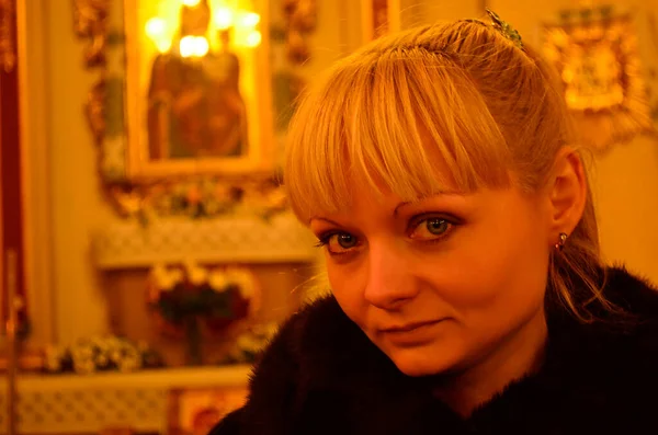 Hermosa Mujer Adulta Viaja Ciudad Lviv Ucrania — Foto de Stock