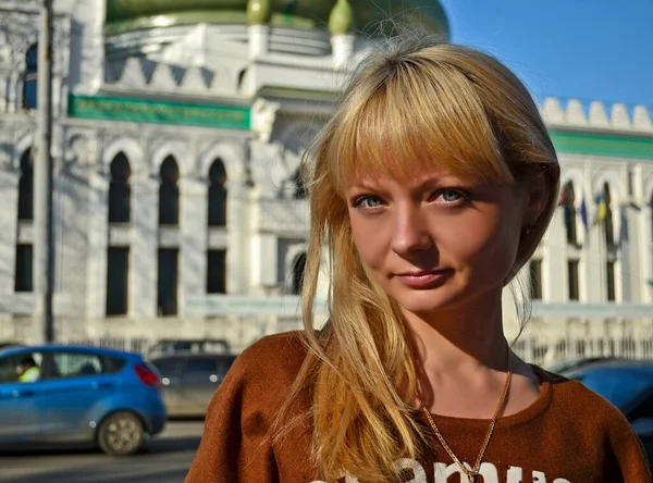 Vacker Vuxen Kvinna Reser Till Odessa Ukraina — Stockfoto