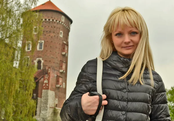 Viaggio Una Giovane Bella Donna Polonia Cracovia — Foto Stock