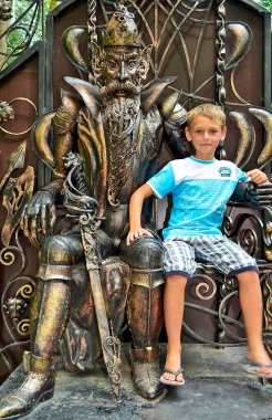 Çocuk Kırım 'ı görmeye gidiyor..