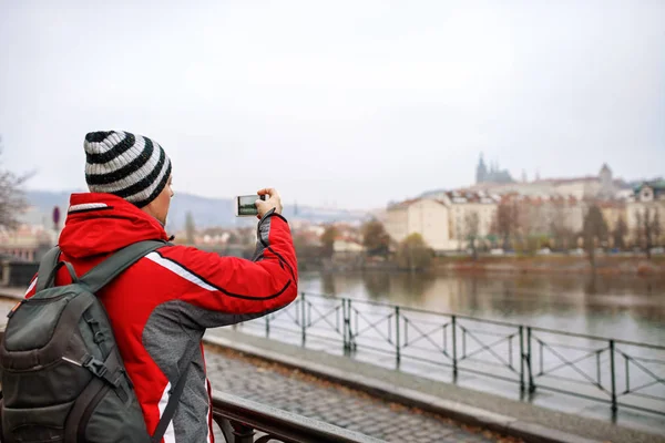Male Tourist Taking Photo Prague — Stock Photo, Image