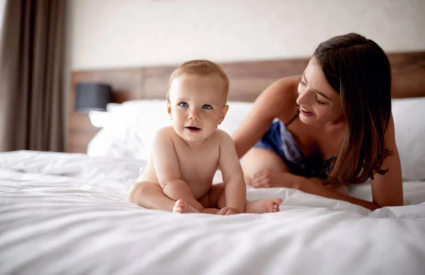 Young Mother Baby Bed Young Mom Playing Her Son Child — Stock Photo, Image