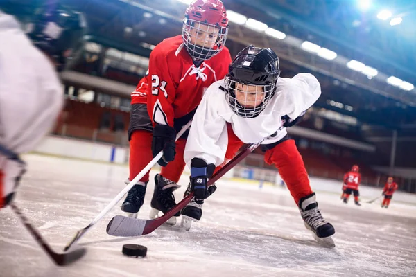 Hielo Hockey Deporte Jóvenes Niños Jugador —  Fotos de Stock