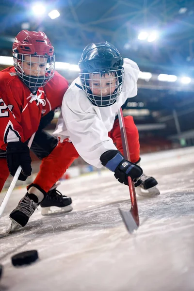 Hockey Sobre Hielo Deporte Niños Pequeños Jugadores —  Fotos de Stock