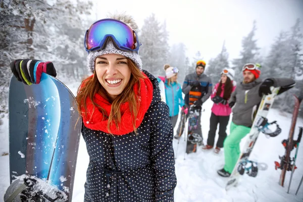 Snowboarderin Auf Skipiste Winter — Stockfoto