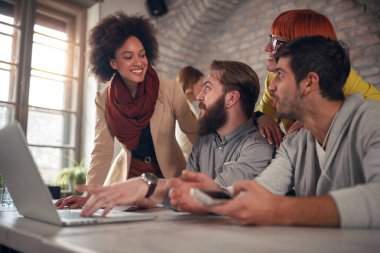 web tasarım ve geliştirme Office çalışma tasarımcılar