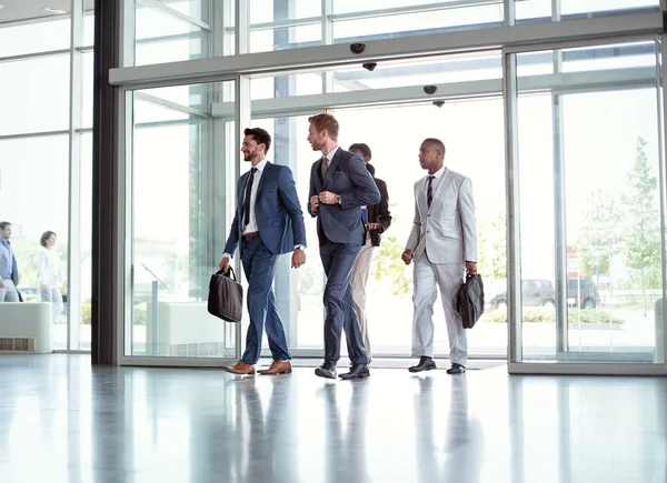 Successful Business People Walking Way Building — Stock Photo, Image