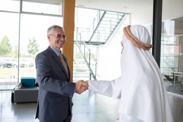 Businessman Arabian Partner Handshake — Stock Photo, Image