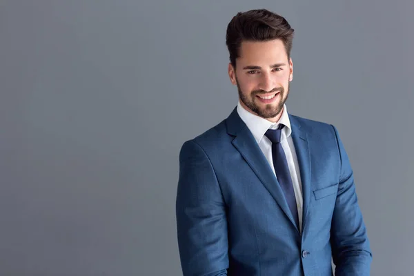 Retrato Elegante Joven Con Estilo —  Fotos de Stock