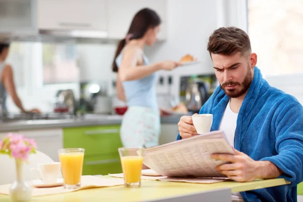 Couple Morning Kitchen — Stock Photo, Image