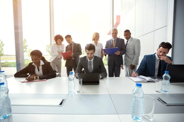 Business People Analyzing Company Management Meeting — Stock Photo, Image