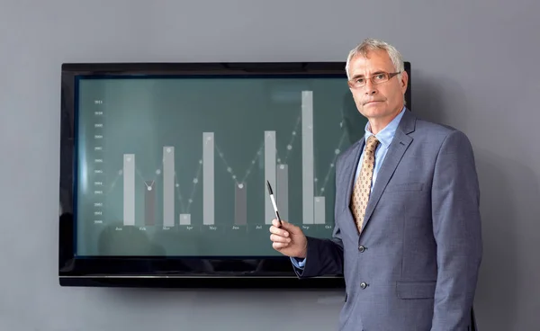 Senior Manager Company Show Diagram Office — Stock Photo, Image