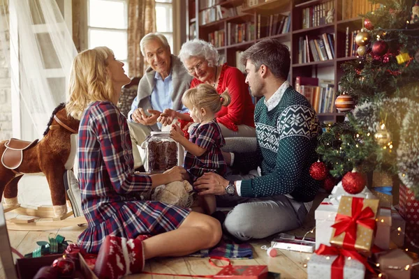 Retrato Familiar Navidad Familia Feliz Juntos Navidad — Foto de Stock