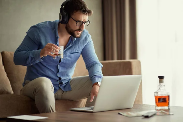 Man Drinking Whisky While Working Business Project Home Laptop — Stock Photo, Image