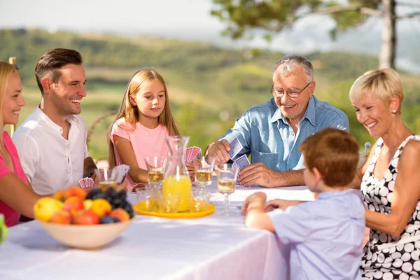 Vrije tijd voor familie — Stockfoto