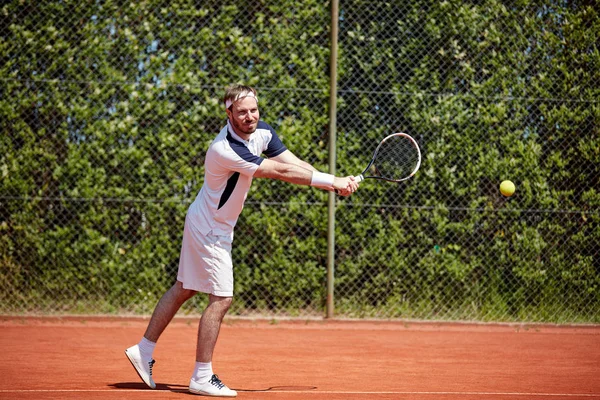Tennis player waiting ball — Stock Photo, Image