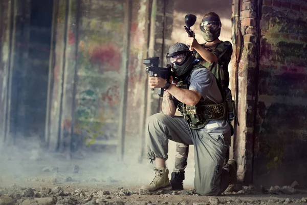 Two paintball player — Stock Photo, Image