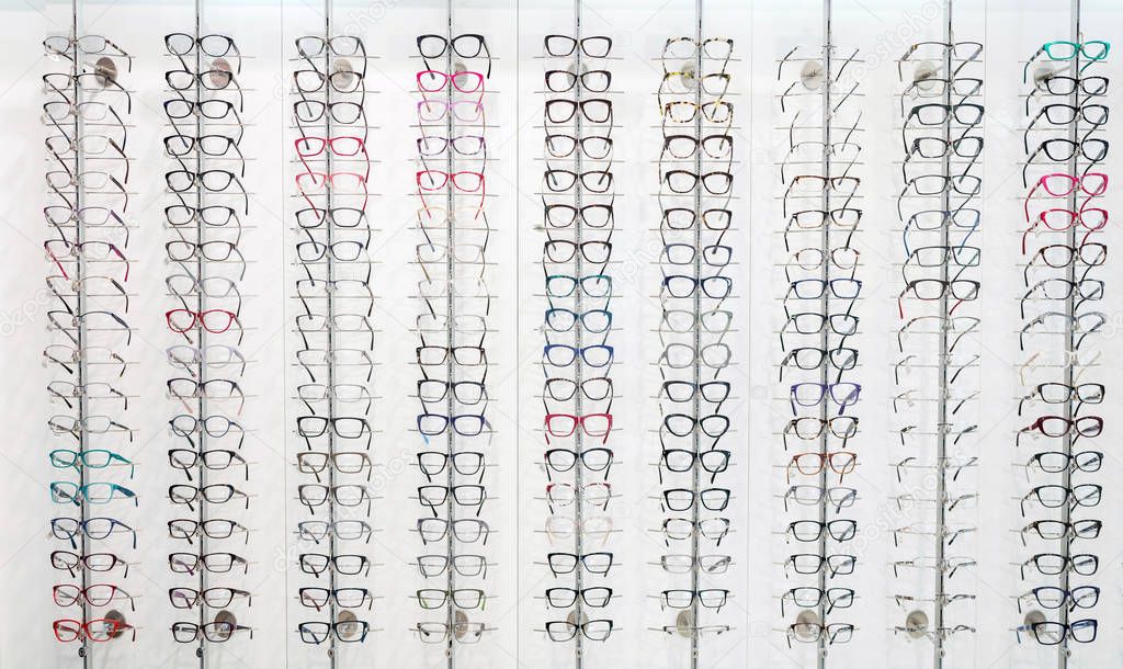 Large selection of eye frames for glasses i