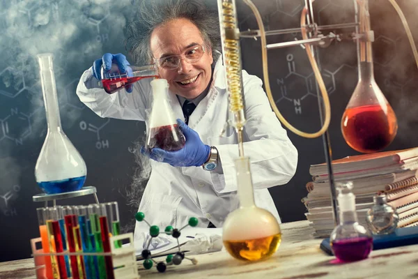 Experiment performed by a crazy scientist — Stock Photo, Image