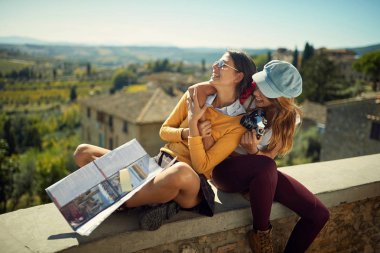 Arkadaşlar kızlar birlikte tatil zaman zevk