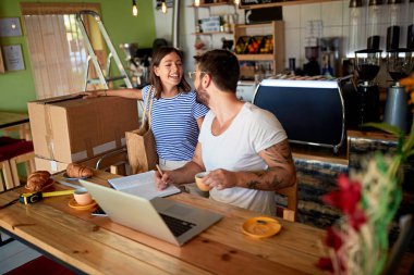 kafe sahibi. Küçük işletme sahibi