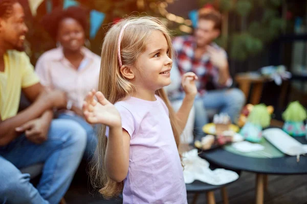 Bonito Dia Menina Celebração Aniversário — Fotografia de Stock