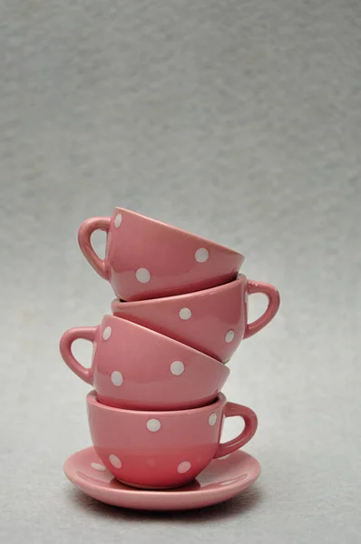 Stack Spotted Porcelain Tea Cups Top Plate — Stock Photo, Image