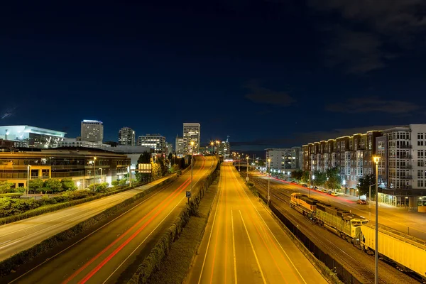 Trilhas Luz Auto Estrada Que Levam Centro Cidade Tacoma Washington — Fotografia de Stock