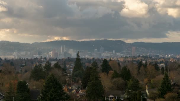 Ultra Tid Förfaller Video Rörliga Mörka Moln Och Himlen Över — Stockvideo