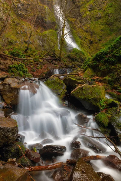 Wodospad Parku Stanowym Głodny Potok Sezonie Zimowym — Zdjęcie stockowe