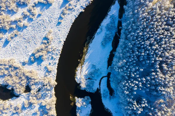 Wald Und Fluss Schnee Luftaufnahme Bedeckt Vorfrühlingslandschaft — Stockfoto