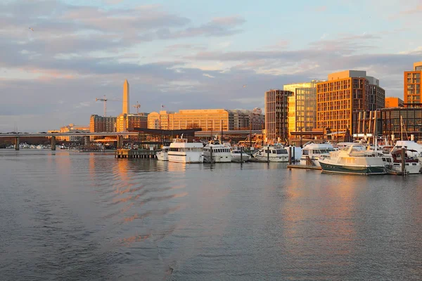 Wharf Båtarna Och Skyline Byggnader Området Nyligen Ombyggda Sydväst Waterfront — Stockfoto