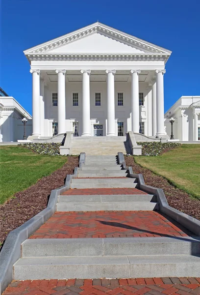 Voorgevel Wandelpad Naar Neoklassieke Stijl Virginia State Capitol Gebouw Richmond — Stockfoto