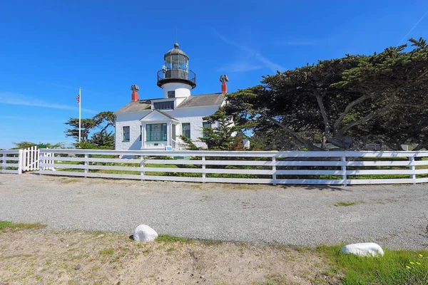 ポイント ピノス パシフィック グローブ カリフォルニア州モントレー湾 西海岸で最も古い連続的に動作灯台 — ストック写真