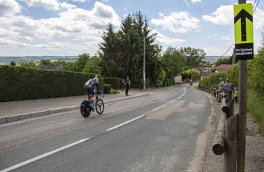 Bourgoin-Jallieu, Fransa-07, Mayıs, 2017: Alman bisikletçi Hıristiyan diz, takım zaman deneme aşamasında kriter du Dauphine 2017 4 sürme Sky. 