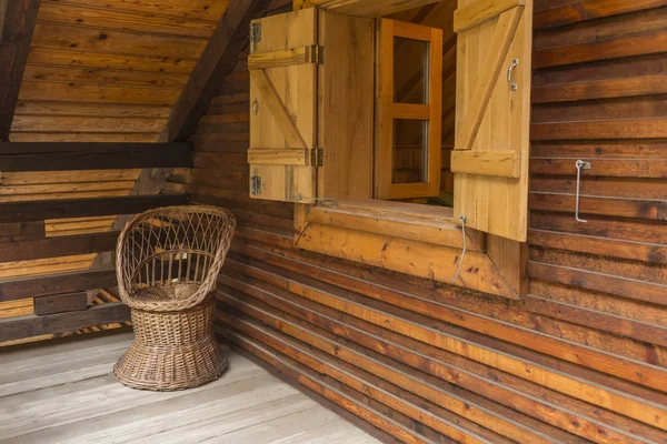 Holzecke Auf Der Terrasse Eines Chalets — Stockfoto