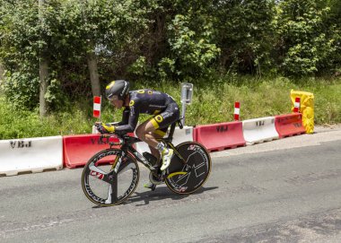 Bourgoin-Jallieu, Fransa-07, Mayıs, 2017: Fransız bisikletçi Thomas Voeckler zaman deneme aşamasında kriter du Dauphine 2017 4 sürme doğrudan Energie takımının. 