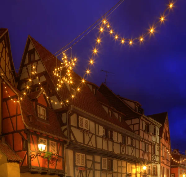 Bela Rua Decorada Durante Férias Inverno Localizada Colmar Alsácia França — Fotografia de Stock