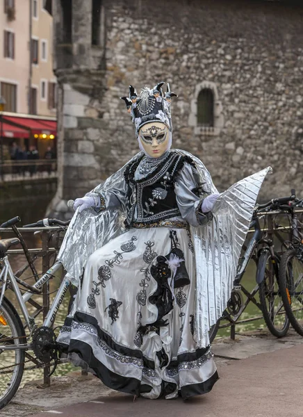 Annecy Frankrike Mars 2014 Porträtt Förklädd Person Poserar Annecy Frankrike — Stockfoto